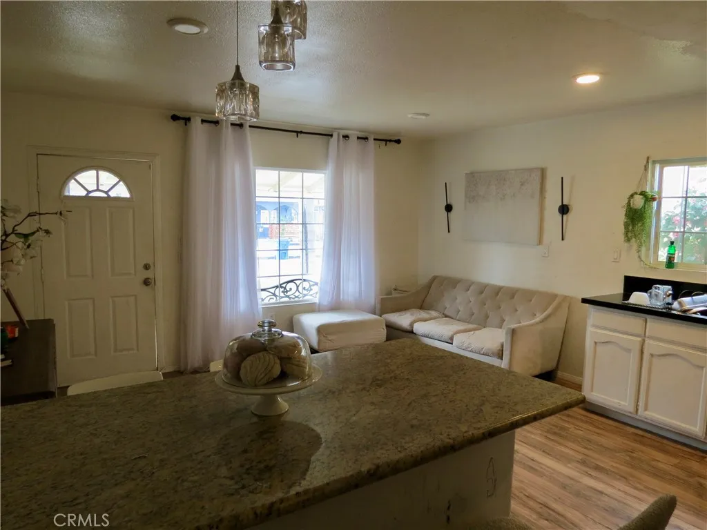 1311 W 65th Place, Los Angeles, California 90044 home-pic-4